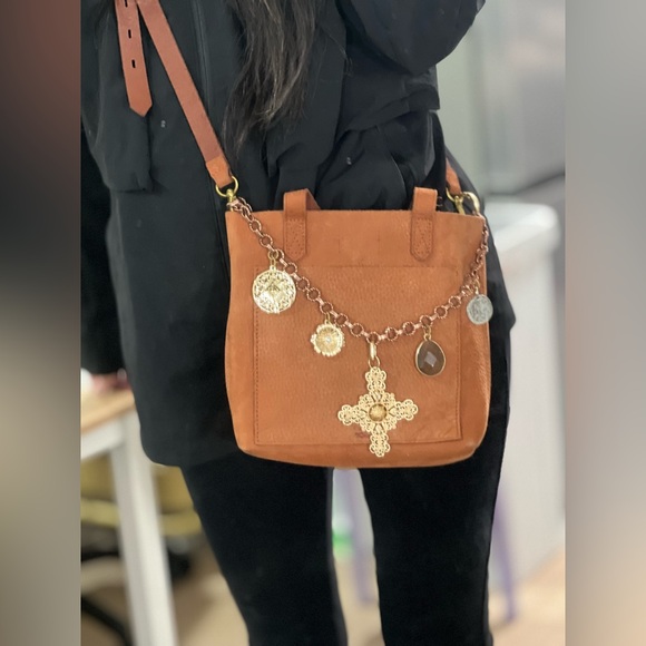 Used- Madewell The Small Transport Crossbody in Nubuck Leather: Rainbow Strap - Picture 16 of 17